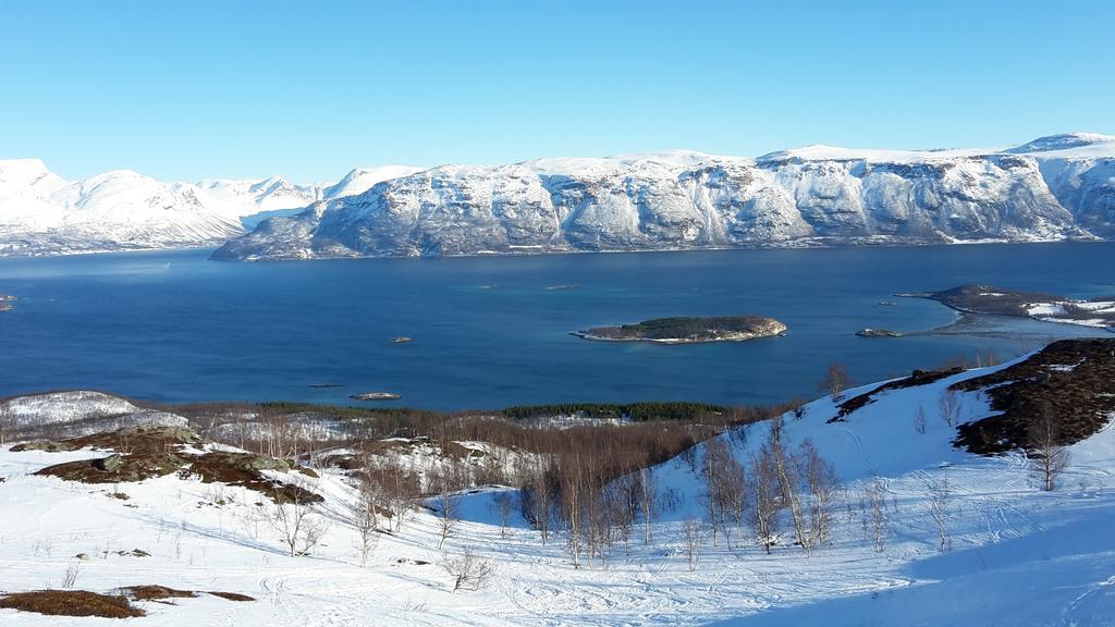 Lyngen Apartments Lyngseidet Eksteriør bilde